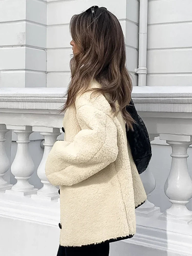 Intims - Veste Imitation Peau de Mouton avec Boutons en Cuir PU - 45289FR