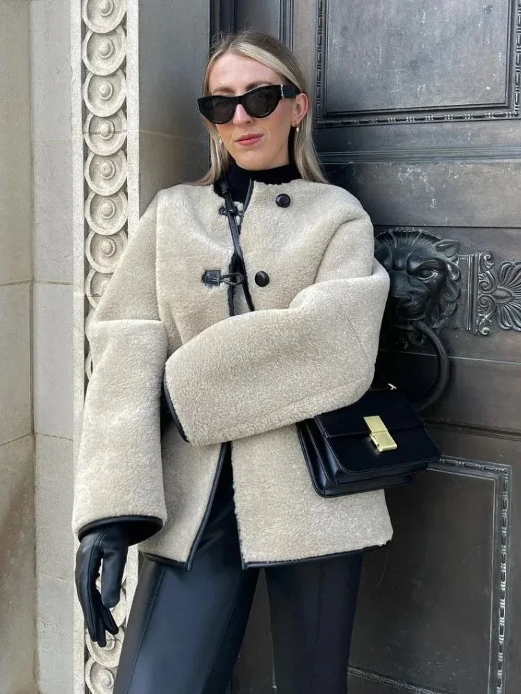 Intims - Veste Imitation Peau de Mouton avec Boutons en Cuir PU - 45289FR