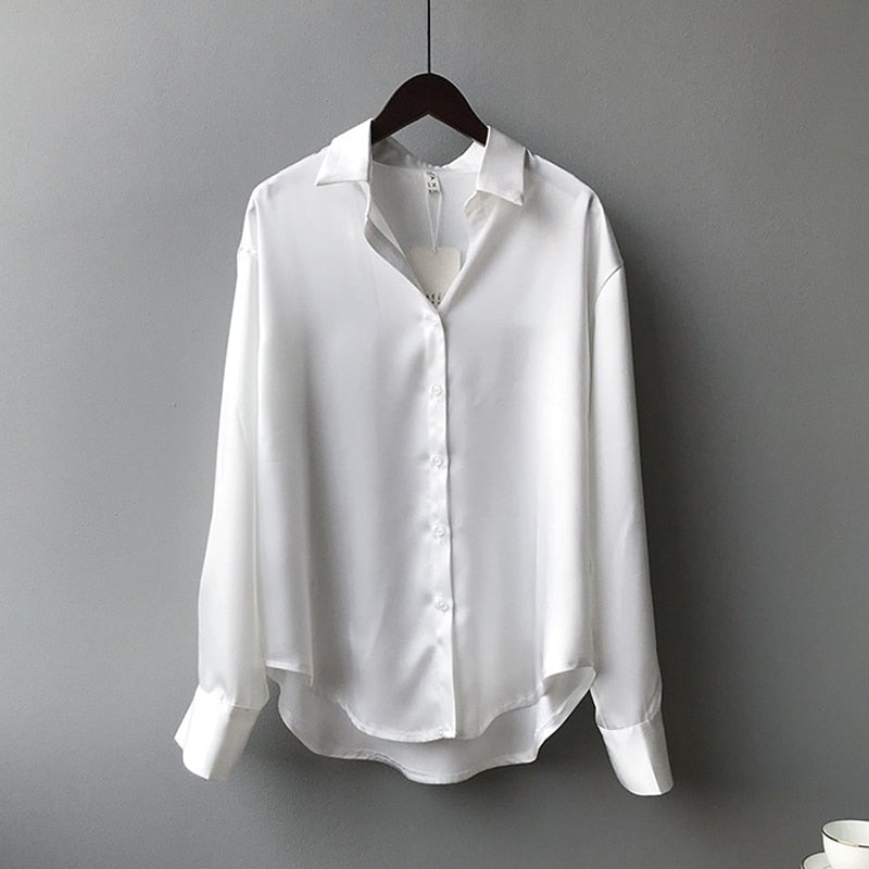 Intims - Timeless satin blouse