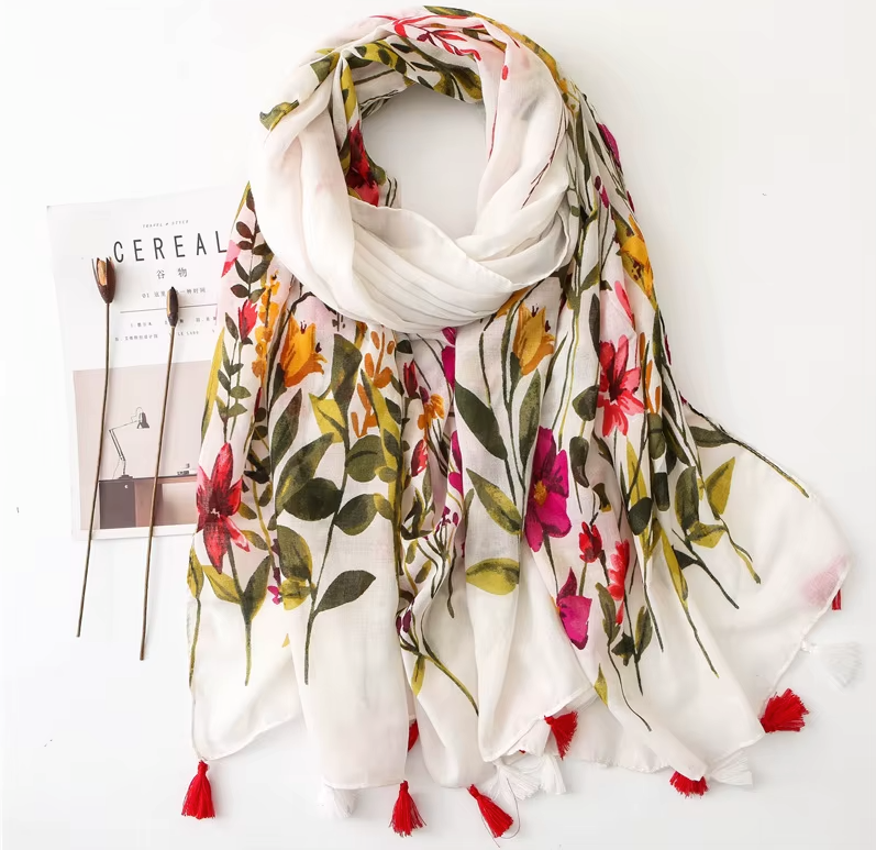 Intims - Foulard Printanier en Viscose à Imprimé et Pompoms pour Femmes - 58291FR