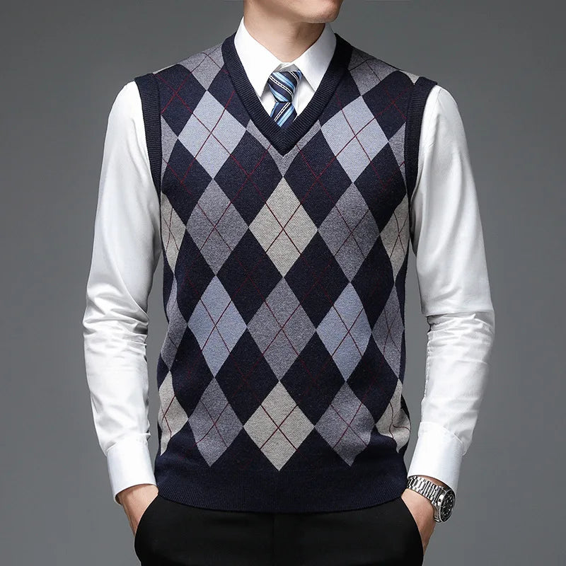 Sleeveless V-neck checked jumper