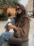 Veste Mi-Saison Tricoté à Carreaux Bicolores – Femme