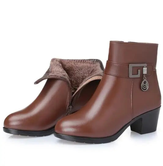 Intims - Bottines à Talon en Cuir avec Boucle et Bijoux Décoratifs - 57382FR