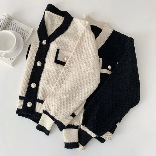 Cardigan Chic avec Bouton en Perle