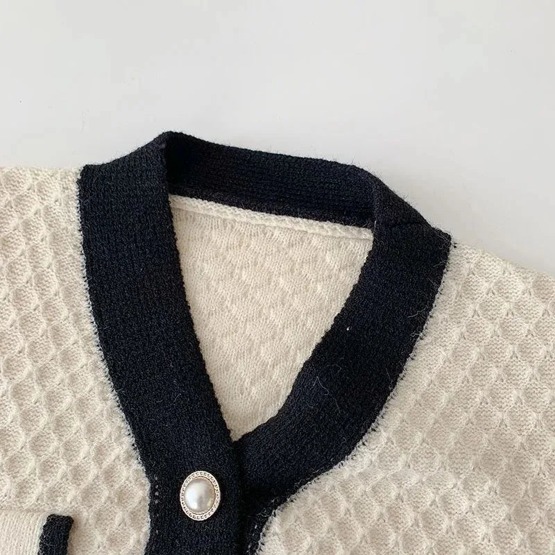 Cardigan Chic avec Bouton en Perle