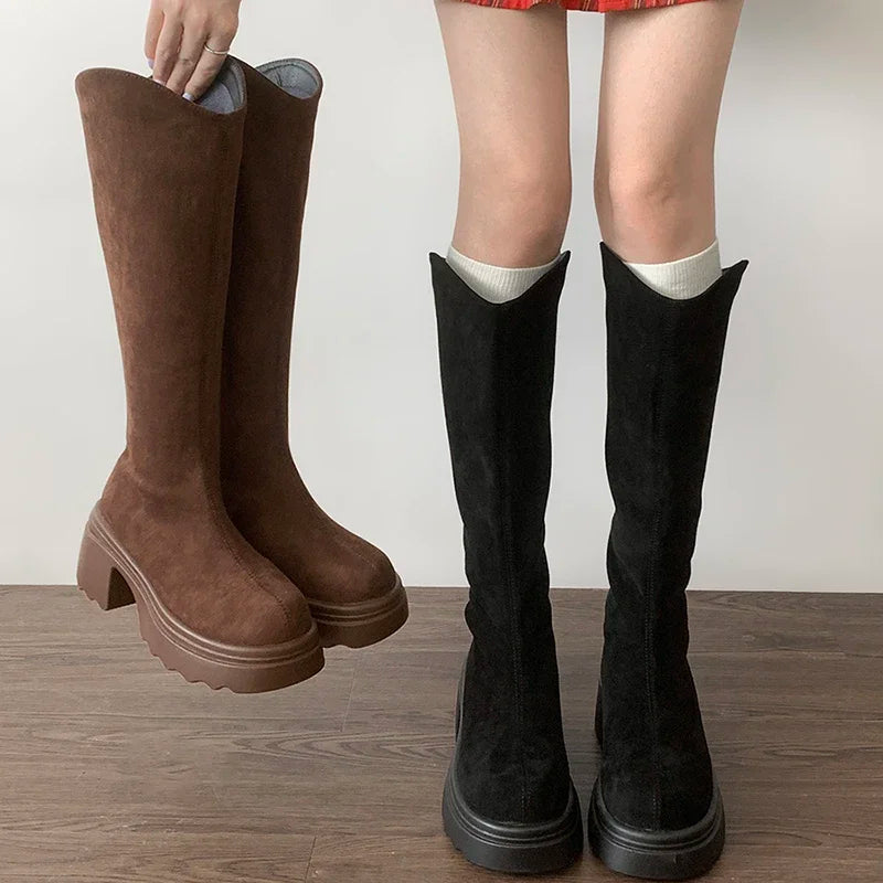 Bottes Cavalière Montantes en Suédine à Plateforme