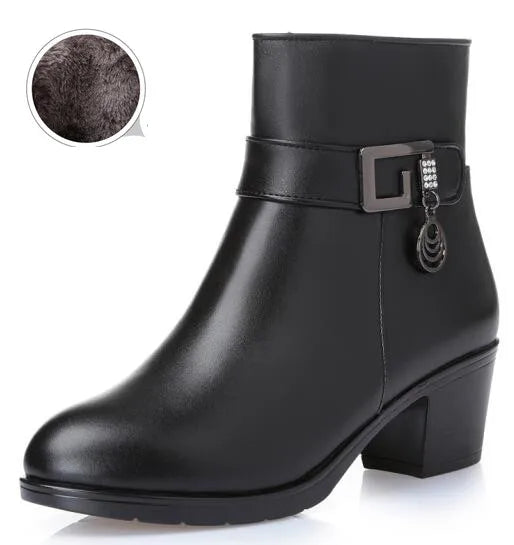 Intims - Bottines à Talon en Cuir avec Boucle et Bijoux Décoratifs - 57382FR