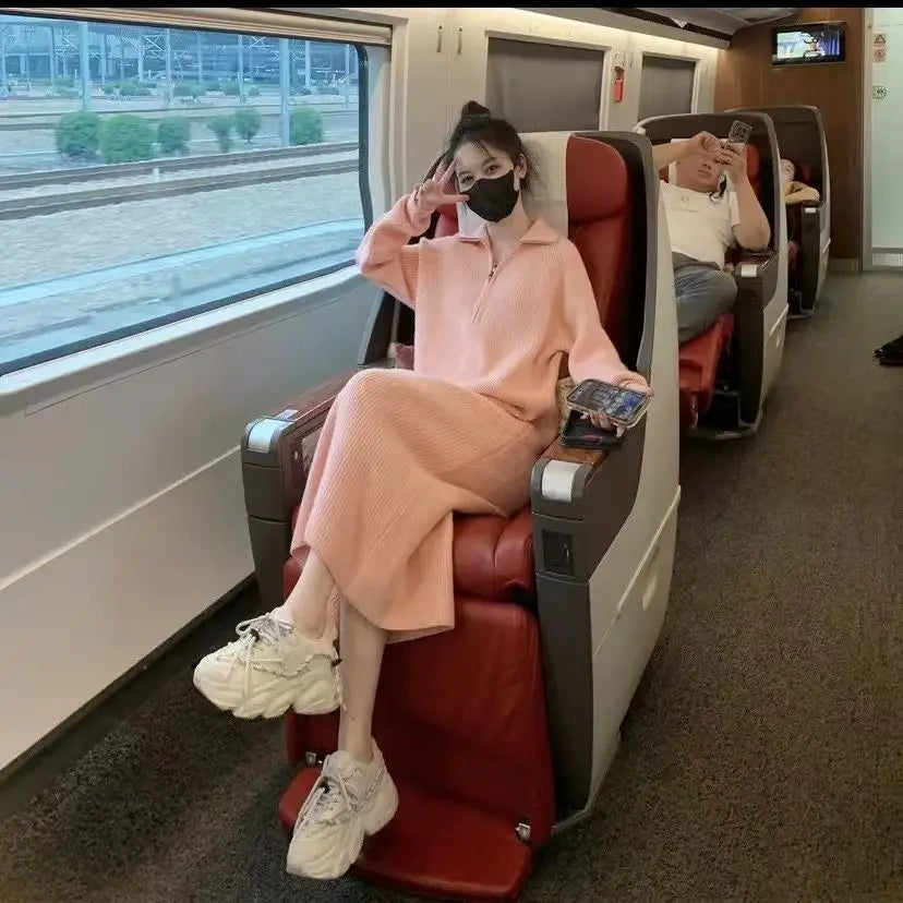 Robe Pull en Tricot Côtelé Ample à Col Cheminé à Zip