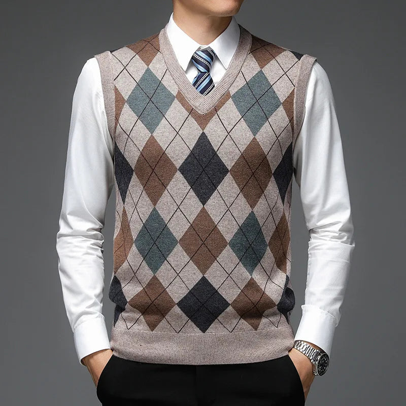 Sleeveless V-neck checked jumper