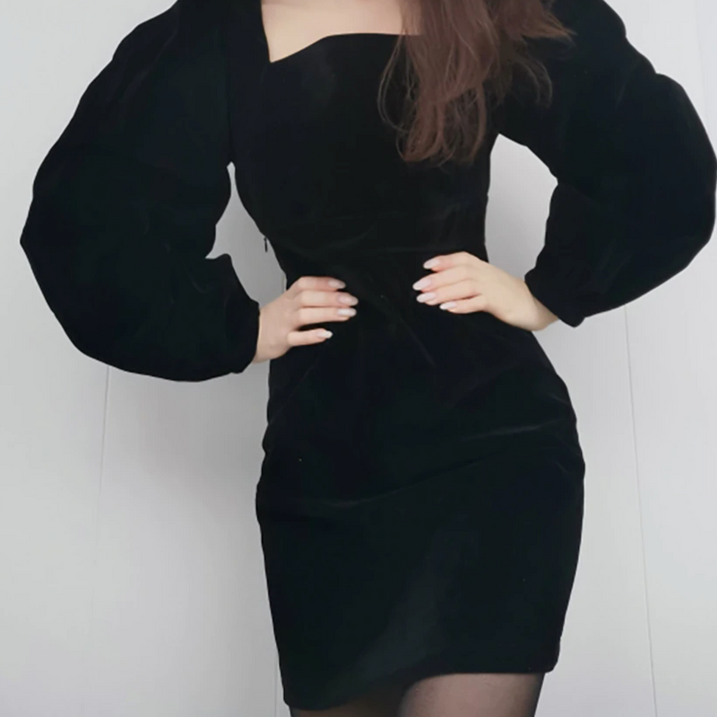 Intims - Black Velvet Dress with Square Collar